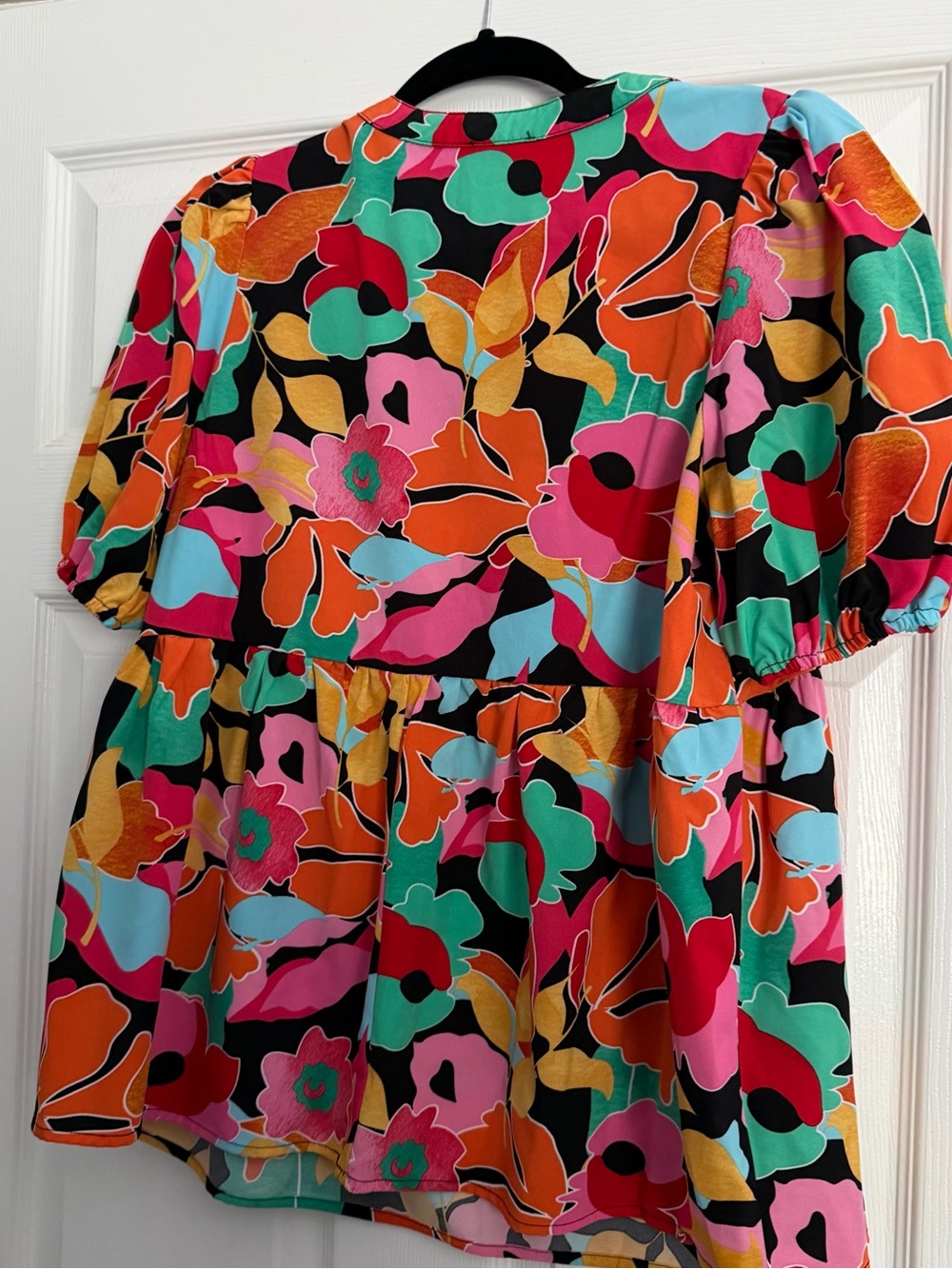 Umgee Vibrant Floral Peplum Top in Multi-Color - Picture 4 of 4